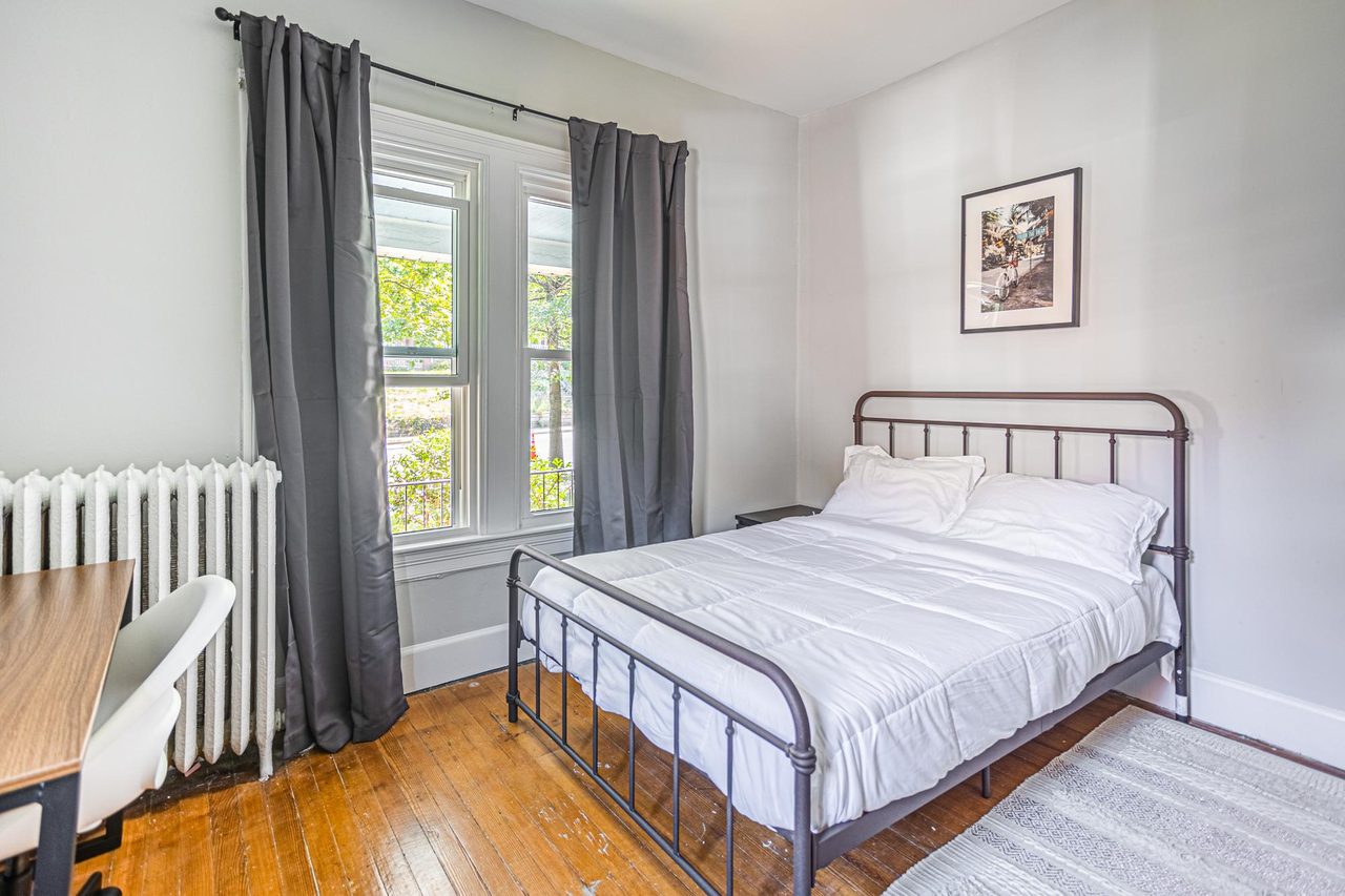 #1098: Brookland - Full Bedroom E - 1