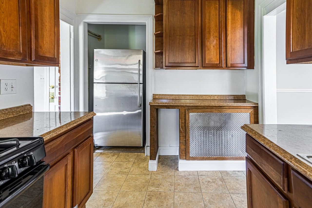 #1098: Brookland - Full Bedroom F - 9