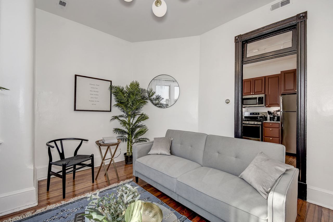  #179: Capitol Hill - Queen Bedroom 2A  -  #179: Capitol Hill  - Gallery -  3