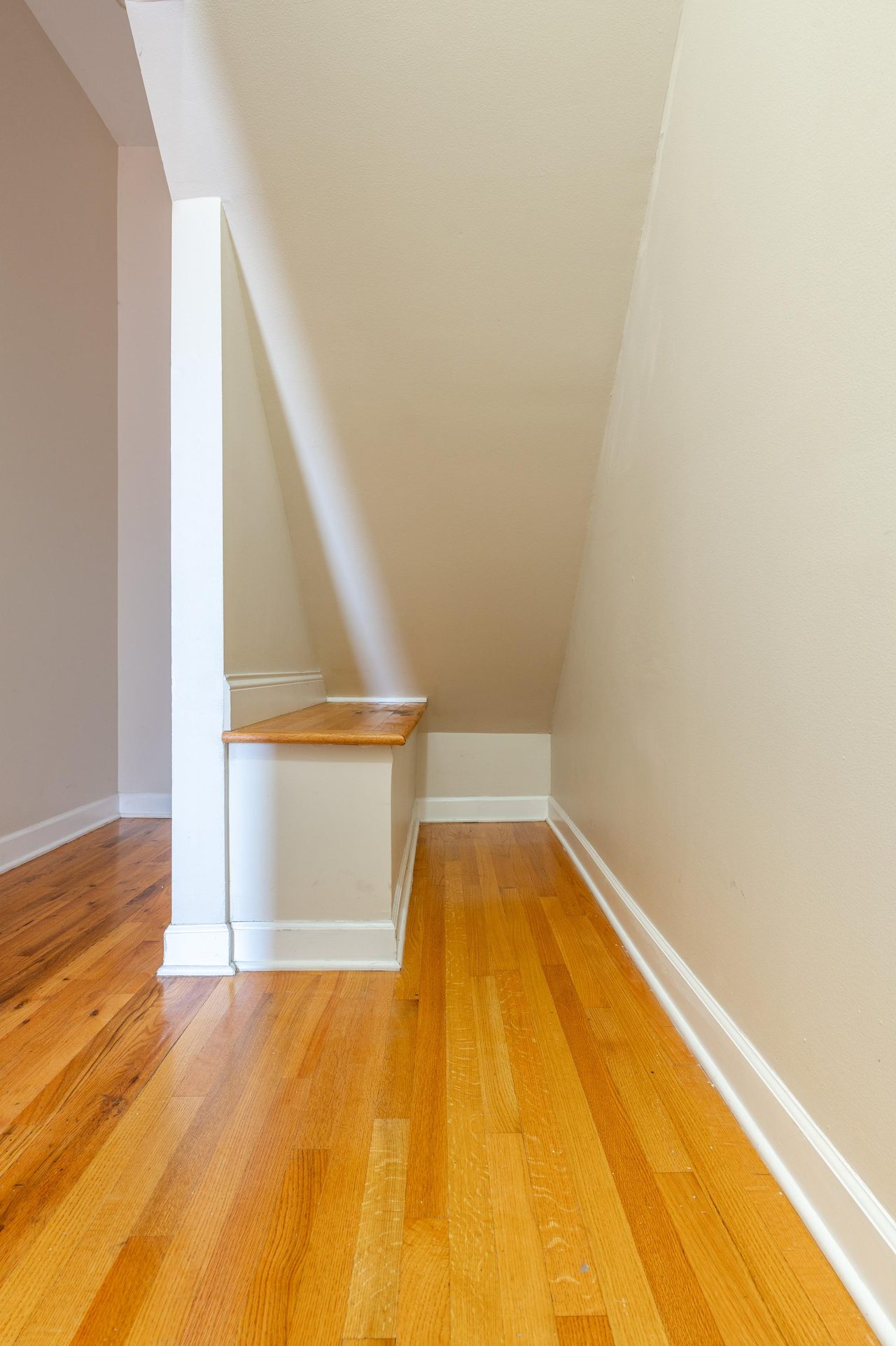  #1587: Near West Side - Full Bedroom A  -  #1587: Near West Side  - Gallery -  11