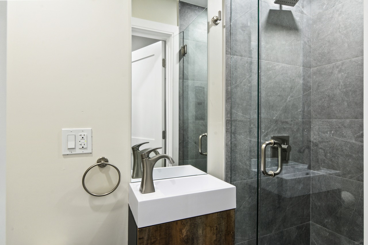 #538: North End - 1 Bedroom (Full) - 19