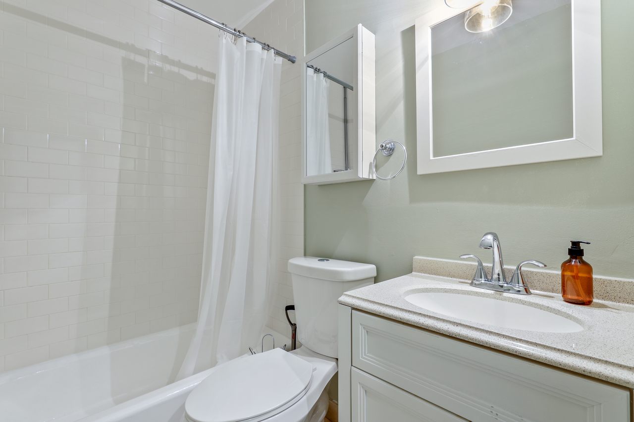  #415: Logan Circle - Full Bedroom 2B  -  #415: Logan Circle  - Gallery -  14