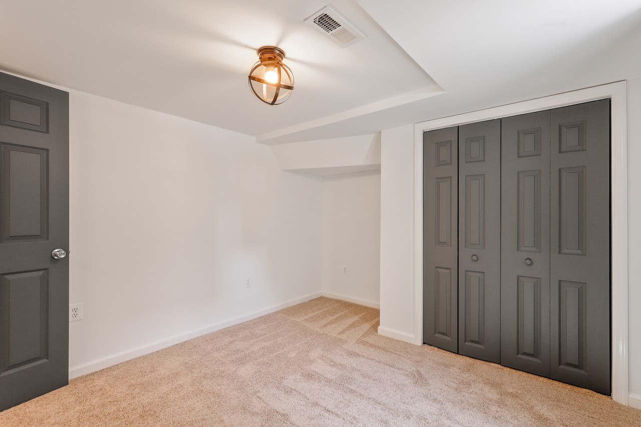  #415: Logan Circle - Twin Bedroom BE  -  #415: Logan Circle  - Gallery -  3