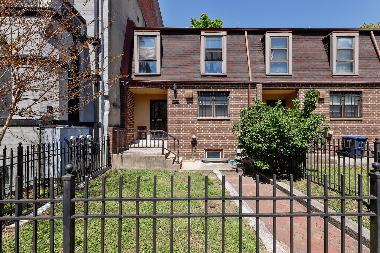  #415: Logan Circle - Twin Bedroom BE  -  #415: Logan Circle  - Gallery -  22
