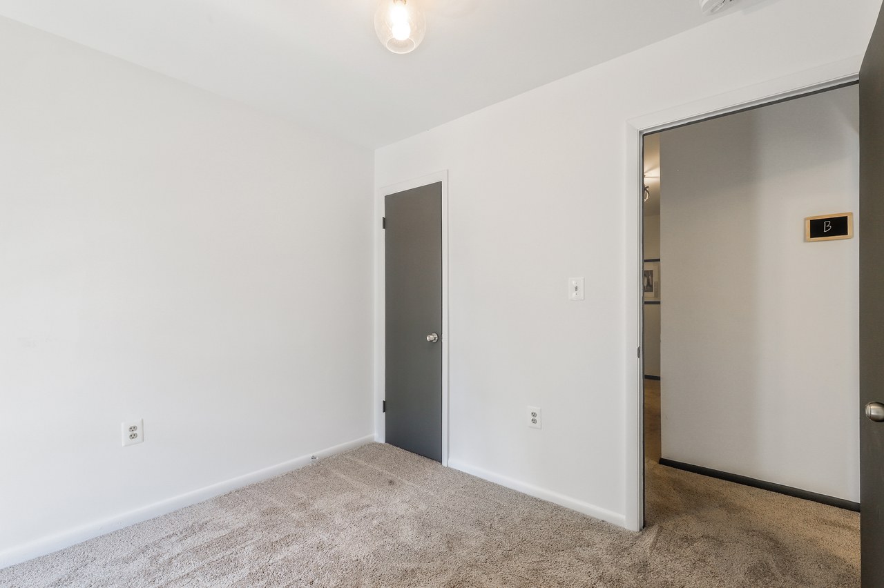  #415: Logan Circle - Full Bedroom 2C  -  #415: Logan Circle  - Gallery -  7