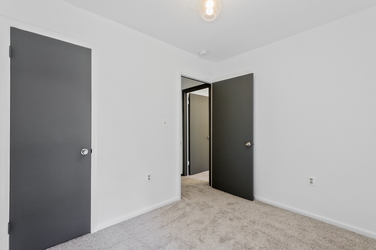  #415: Logan Circle - Full Bedroom 2C  -  #415: Logan Circle  - Gallery -  6