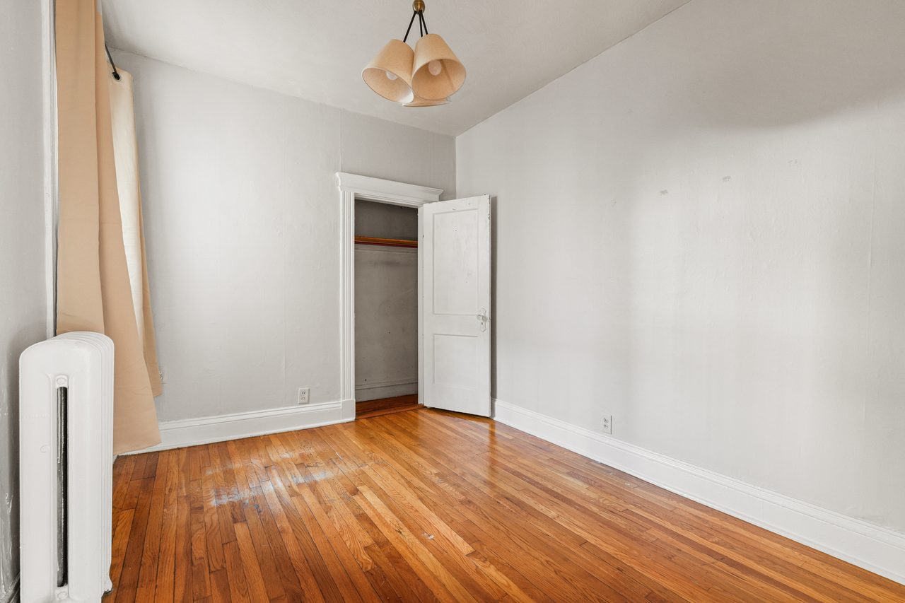 #728: Allston - Queen Bedroom C - 3