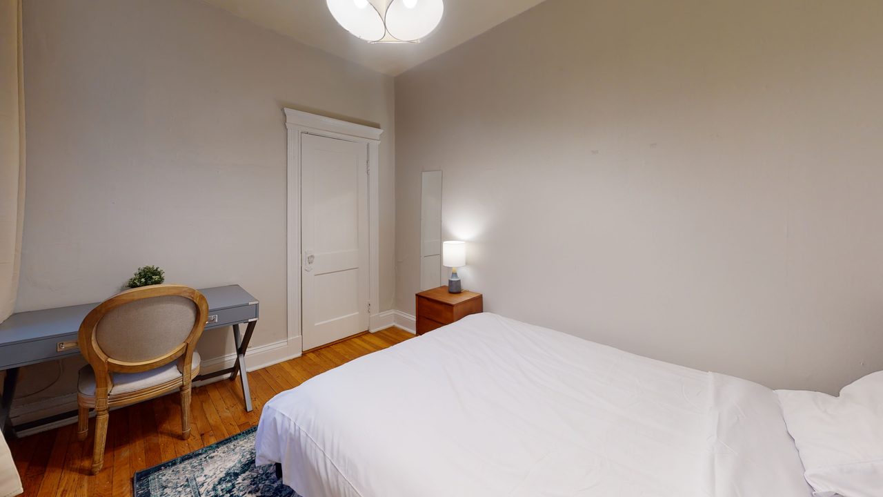 #728: Allston - Queen Bedroom C - 4