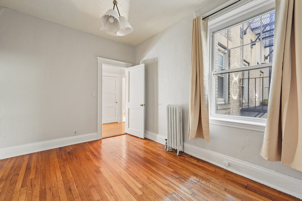 #728: Allston - Queen Bedroom C - 12