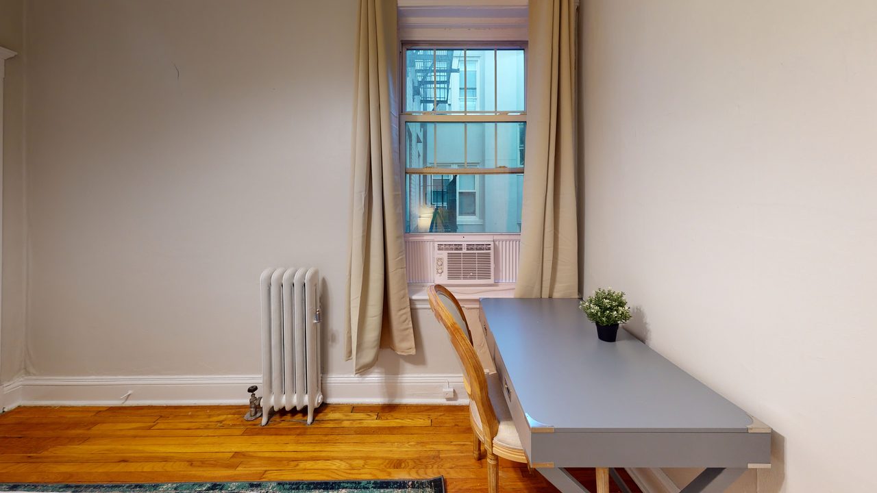 #728: Allston - Queen Bedroom C - 7