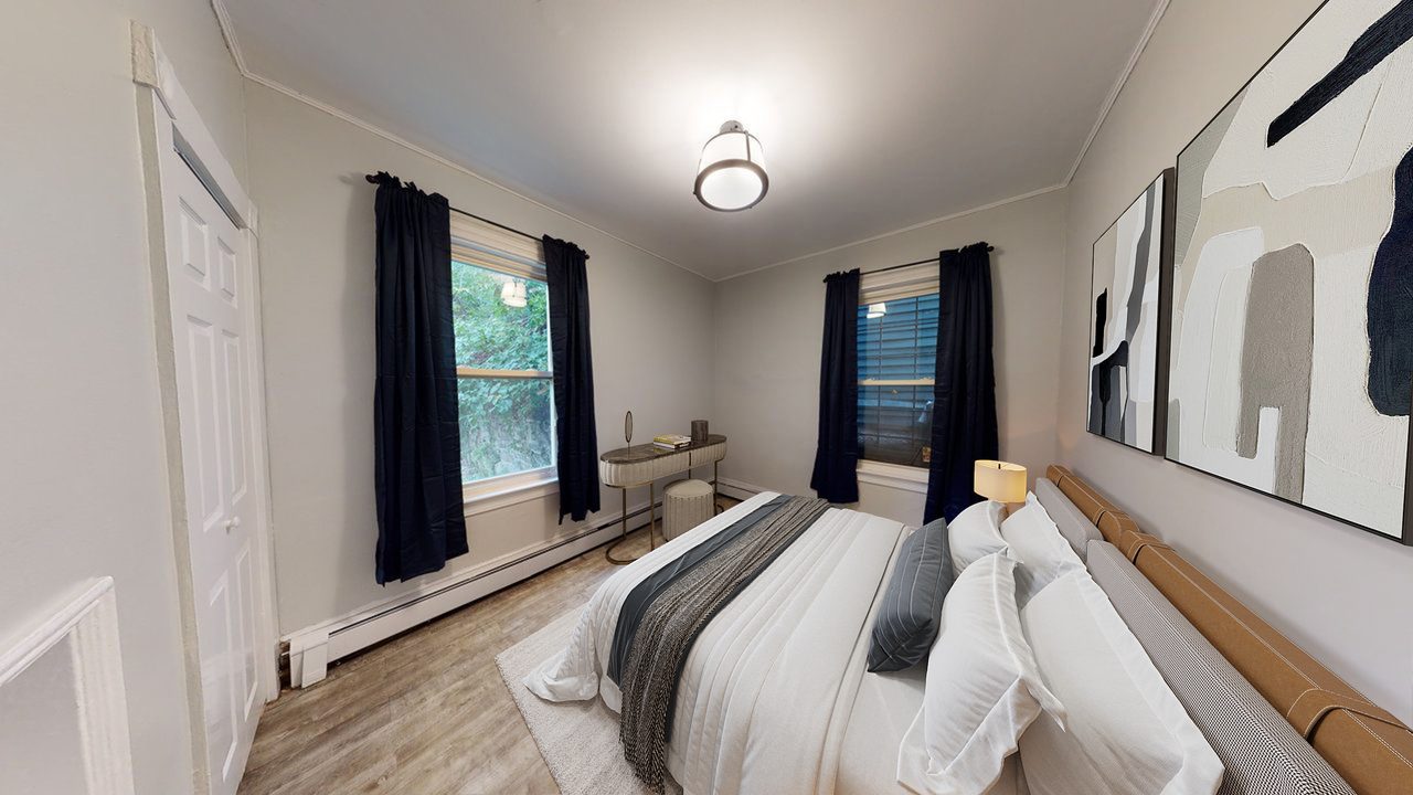 #427: Mission Hill - Queen Bedroom B - 2