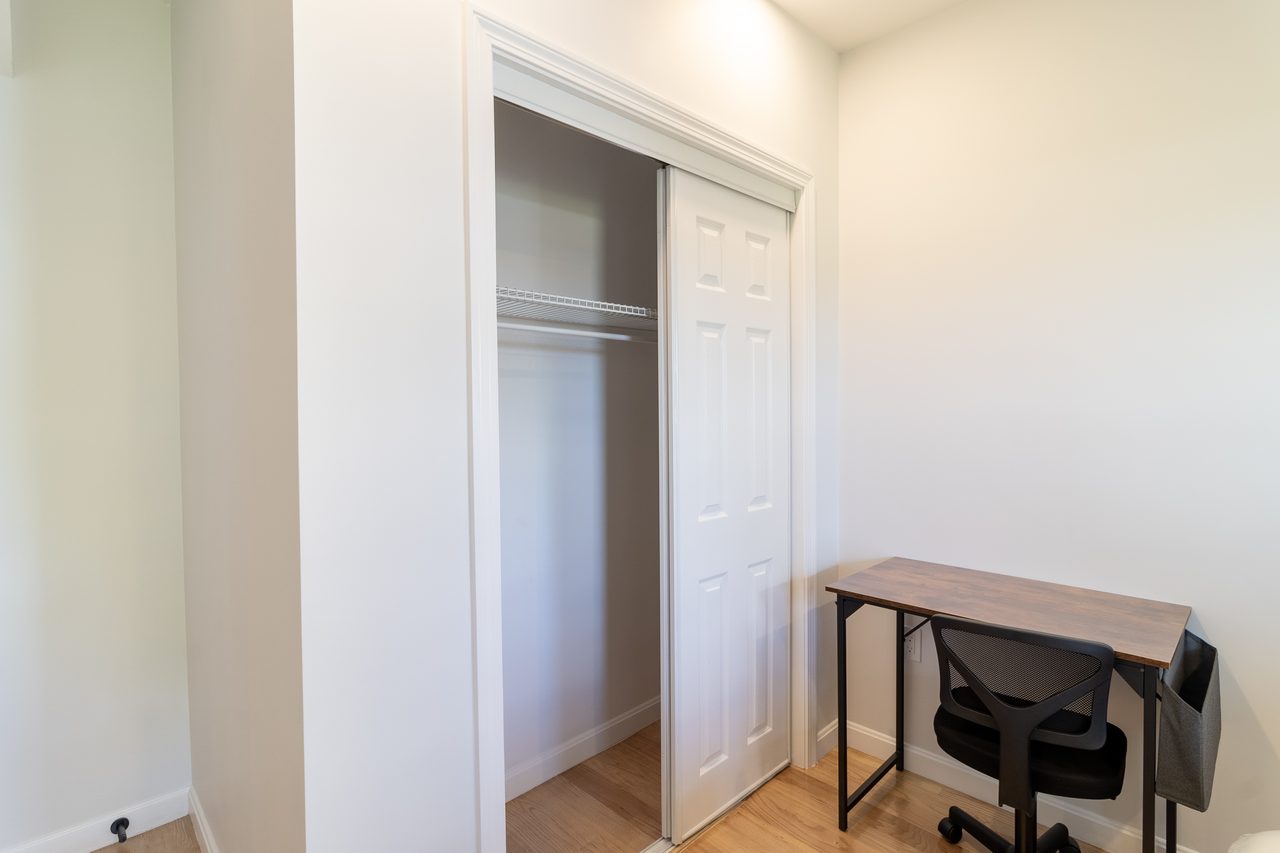 #1756: JFK/UMass - Queen Room A - 12