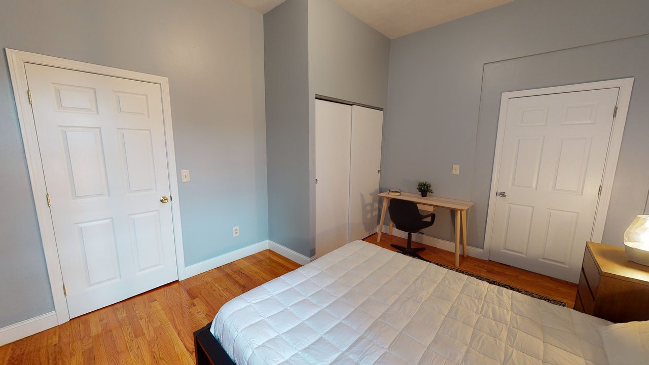  #534: Allston - Queen Bedroom A  -  #534: Allston  - Gallery -  15