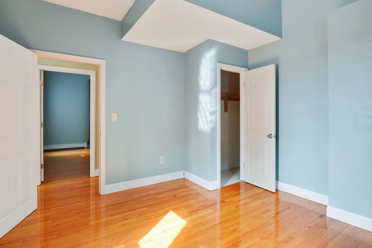  #534: Allston - Queen Bedroom B  -  #534: Allston  - Gallery -  14