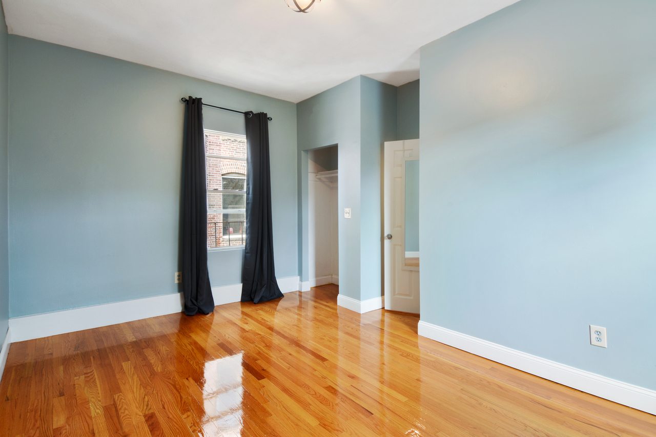  #534: Allston - Queen Bedroom C  -  #534: Allston  - Gallery -  2