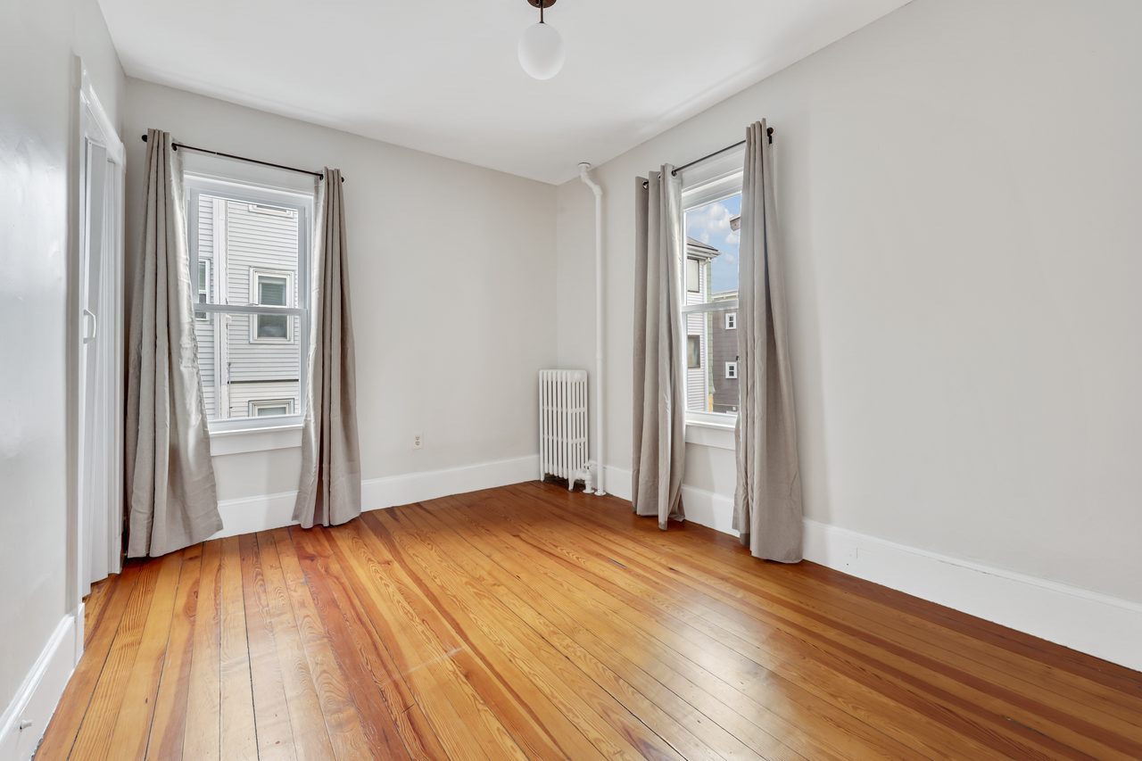 #816: Somerville - Full Bedroom C - 2