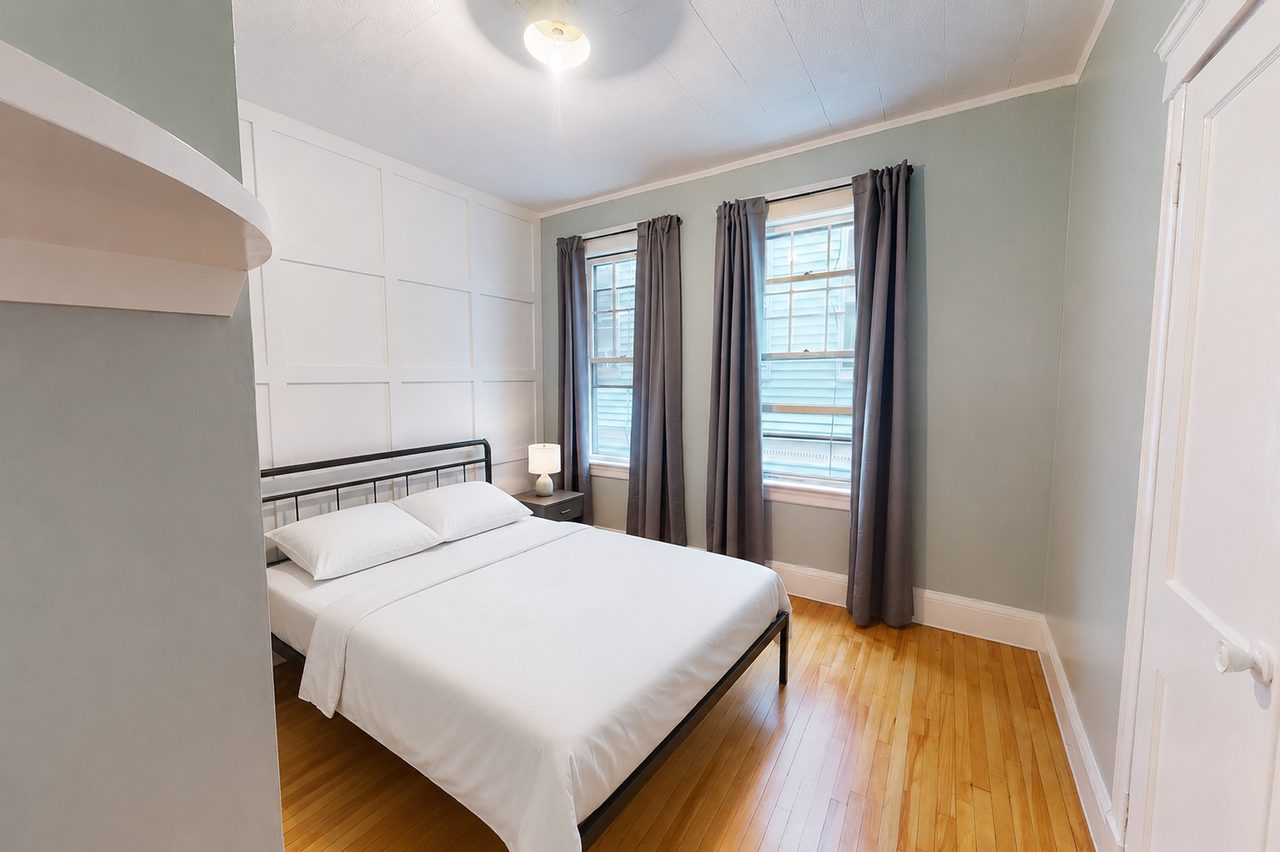 #568: Dorchester Center - Queen Bedroom C - 2