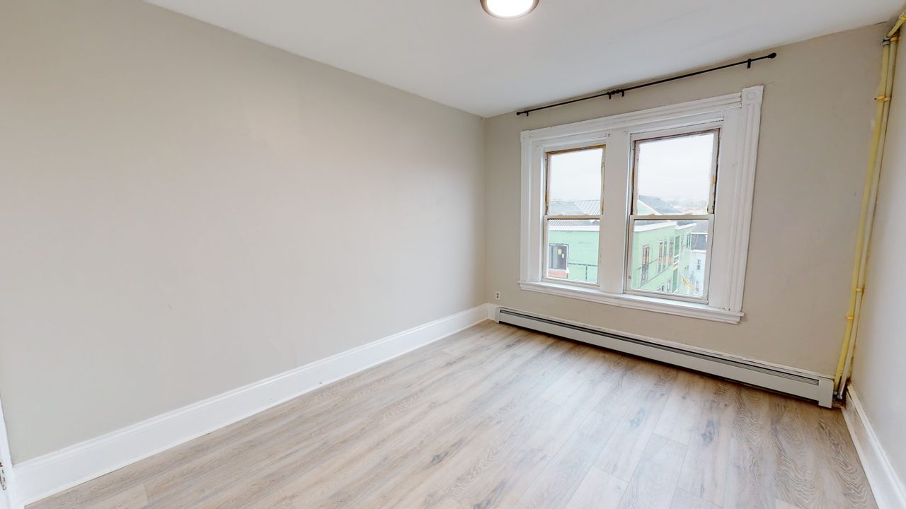  #1421: Allston - Full Bedroom D  -  #1421: Allston  - Gallery -  1