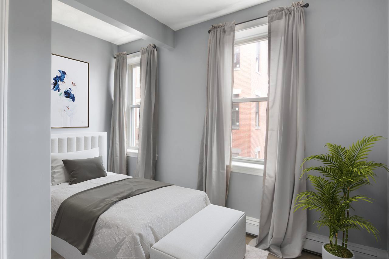  #472: North End - Queen Bedroom A  -  #472: North End  - Gallery -  2