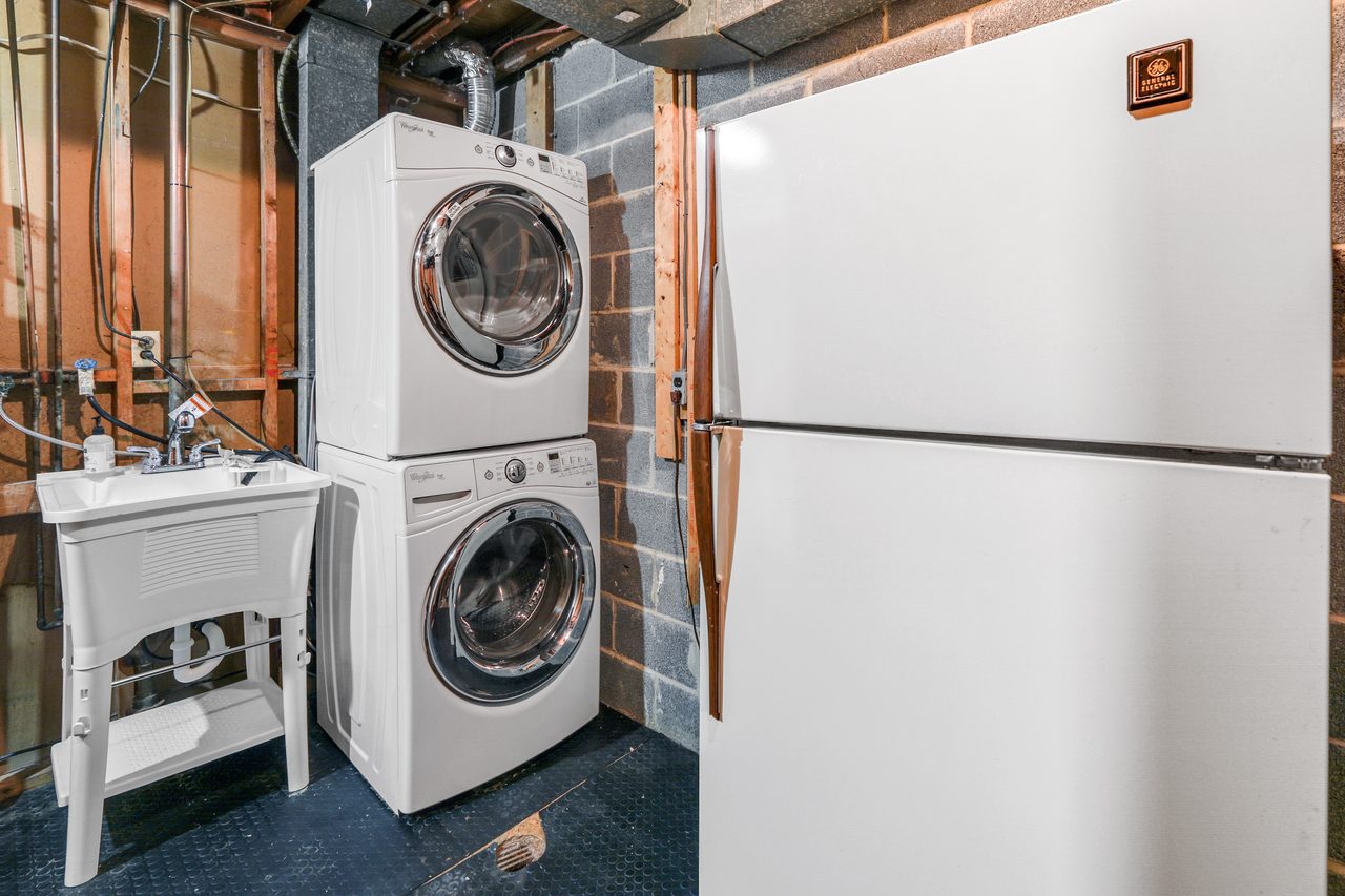  #938: Southwest Waterfront - Queen Bedroom F  -  #938: Southwest Waterfront  - Gallery -  9