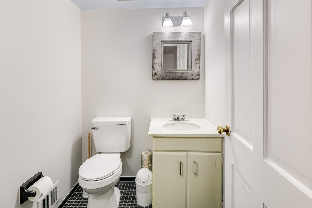 #938: Southwest Waterfront - Queen Bedroom A - #938: Southwest Waterfront - Gallery - 6