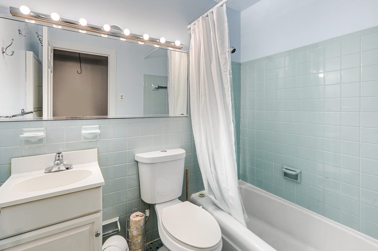 #938: Southwest Waterfront - Queen Bedroom A - #938: Southwest Waterfront - Gallery - 5