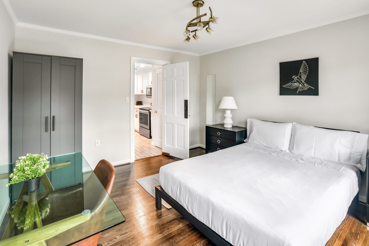 #938: Southwest Waterfront - Queen Bedroom B - #938: Southwest Waterfront - Gallery - 10