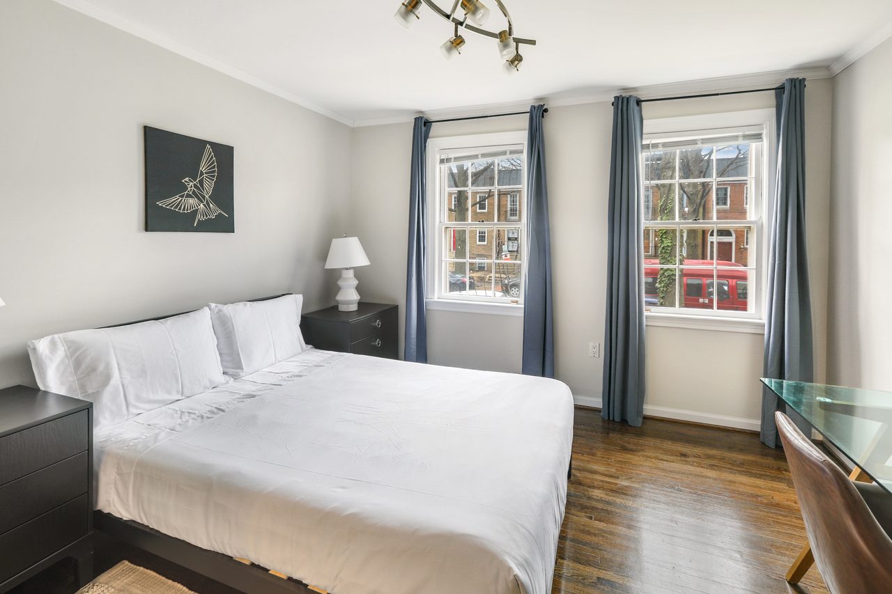  #938: Southwest Waterfront - Queen Bedroom B  -  #938: Southwest Waterfront  - Gallery -  1