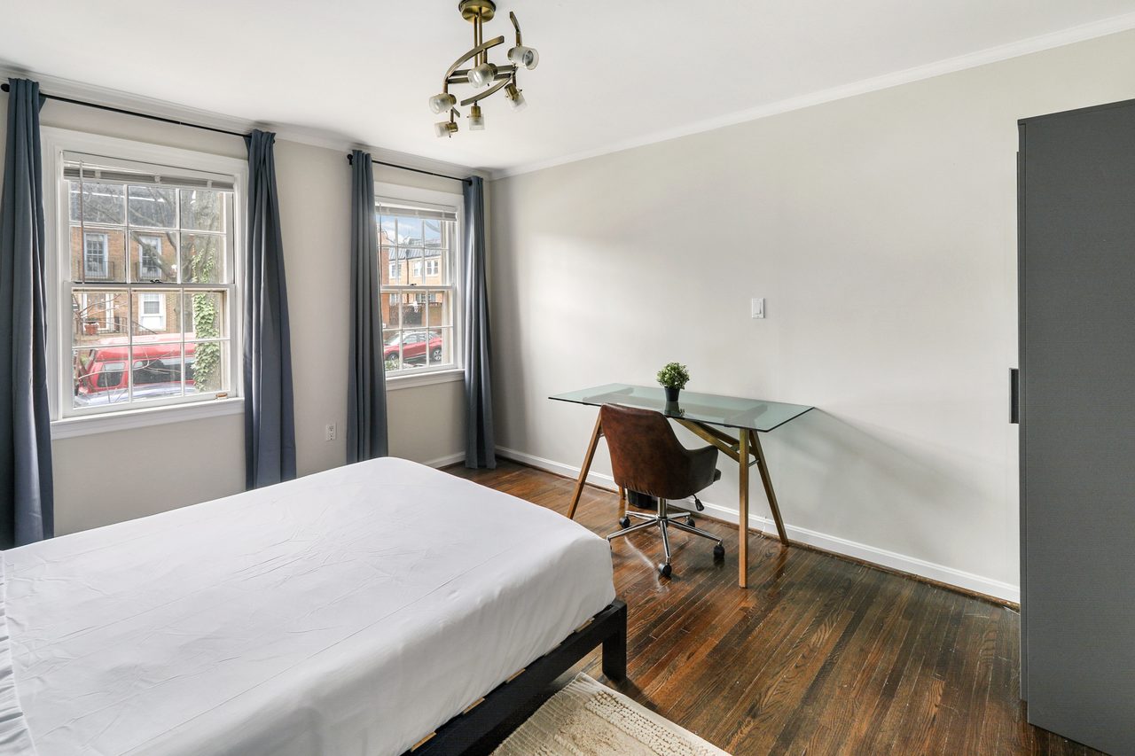  #938: Southwest Waterfront - Queen Bedroom B  -  #938: Southwest Waterfront  - Gallery -  9