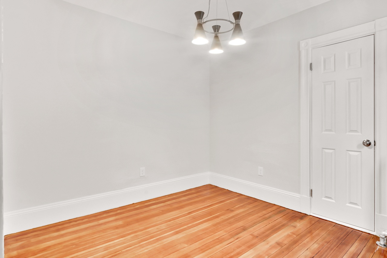 #444: Allston - Queen Bedroom D - 17