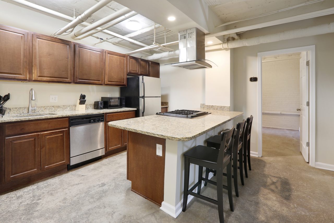  #913: Dupont Circle - Full Bedroom A  -  #913: Dupont Circle  - Gallery -  7