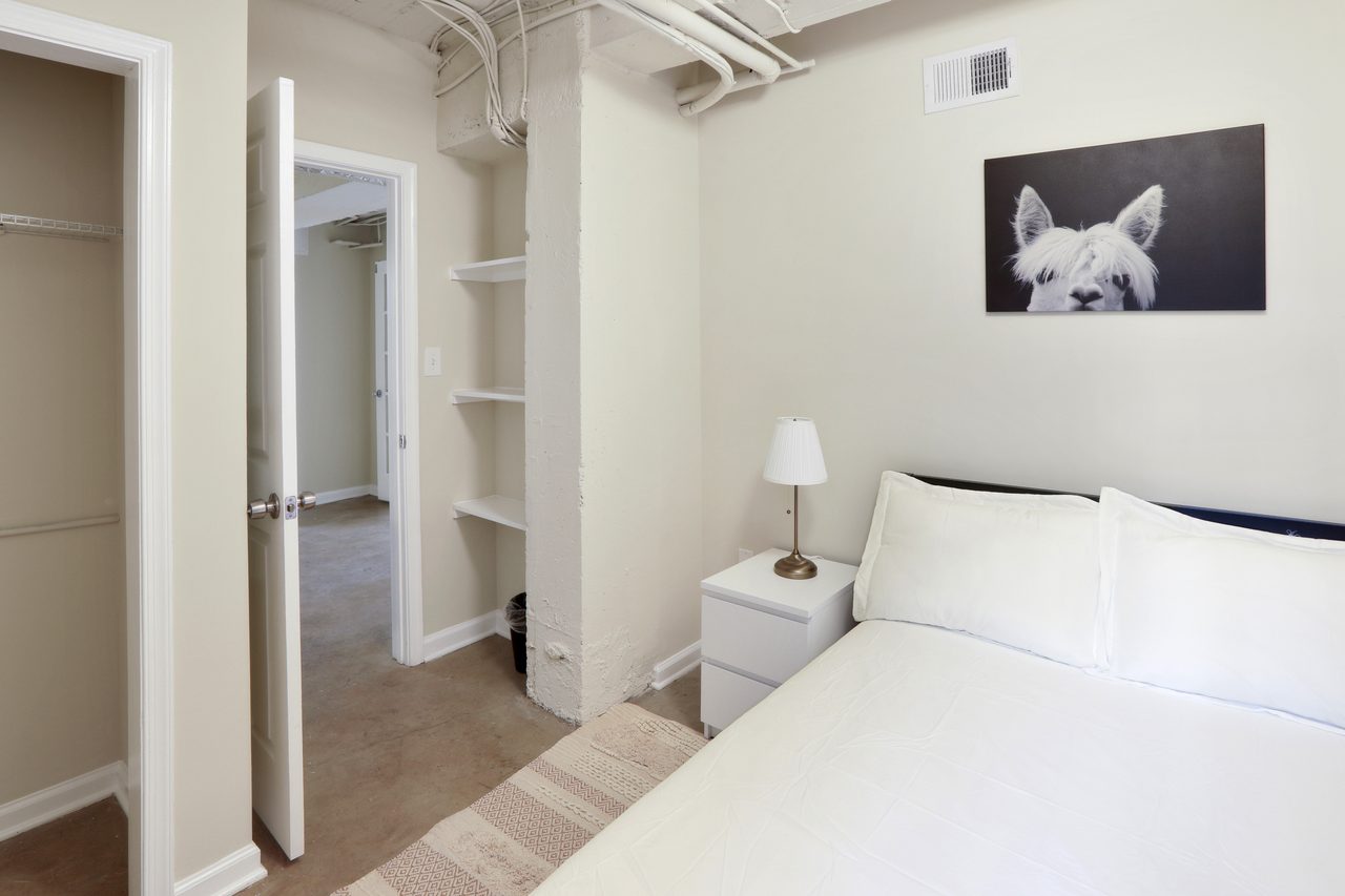  #913: Dupont Circle - Full Bedroom A  -  #913: Dupont Circle  - Gallery -  14