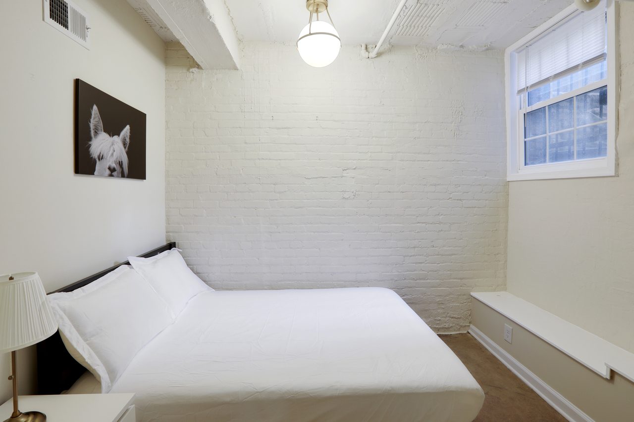  #913: Dupont Circle - Full Bedroom A  -  #913: Dupont Circle  - Gallery -  16