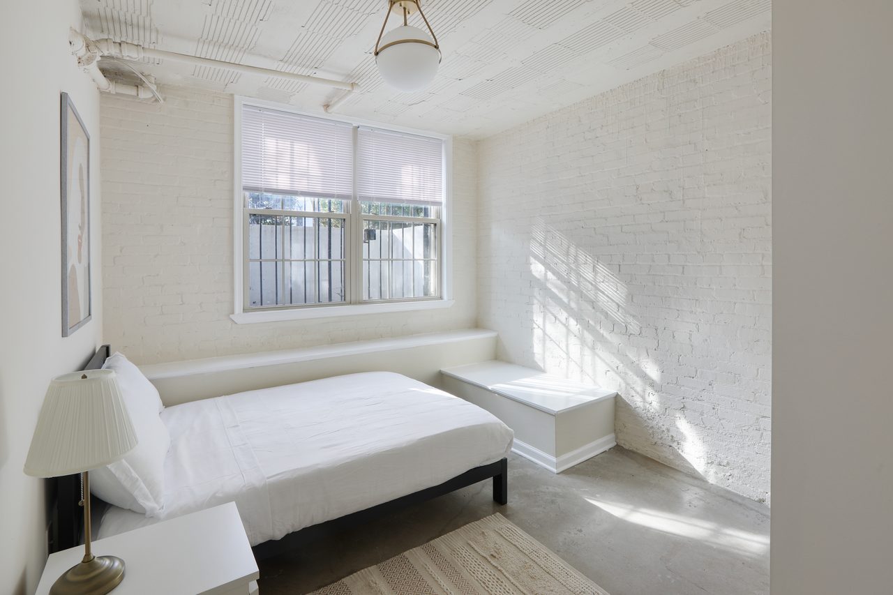  #913: Dupont Circle - Full Bedroom B  -  #913: Dupont Circle  - Gallery -  12