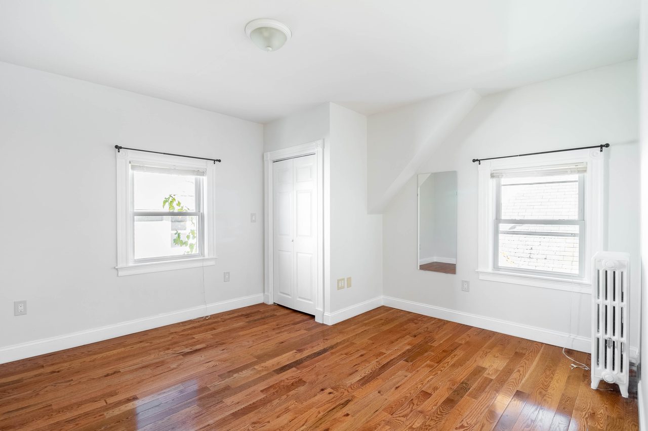 #1517: Brighton - Full Bedroom F - 2