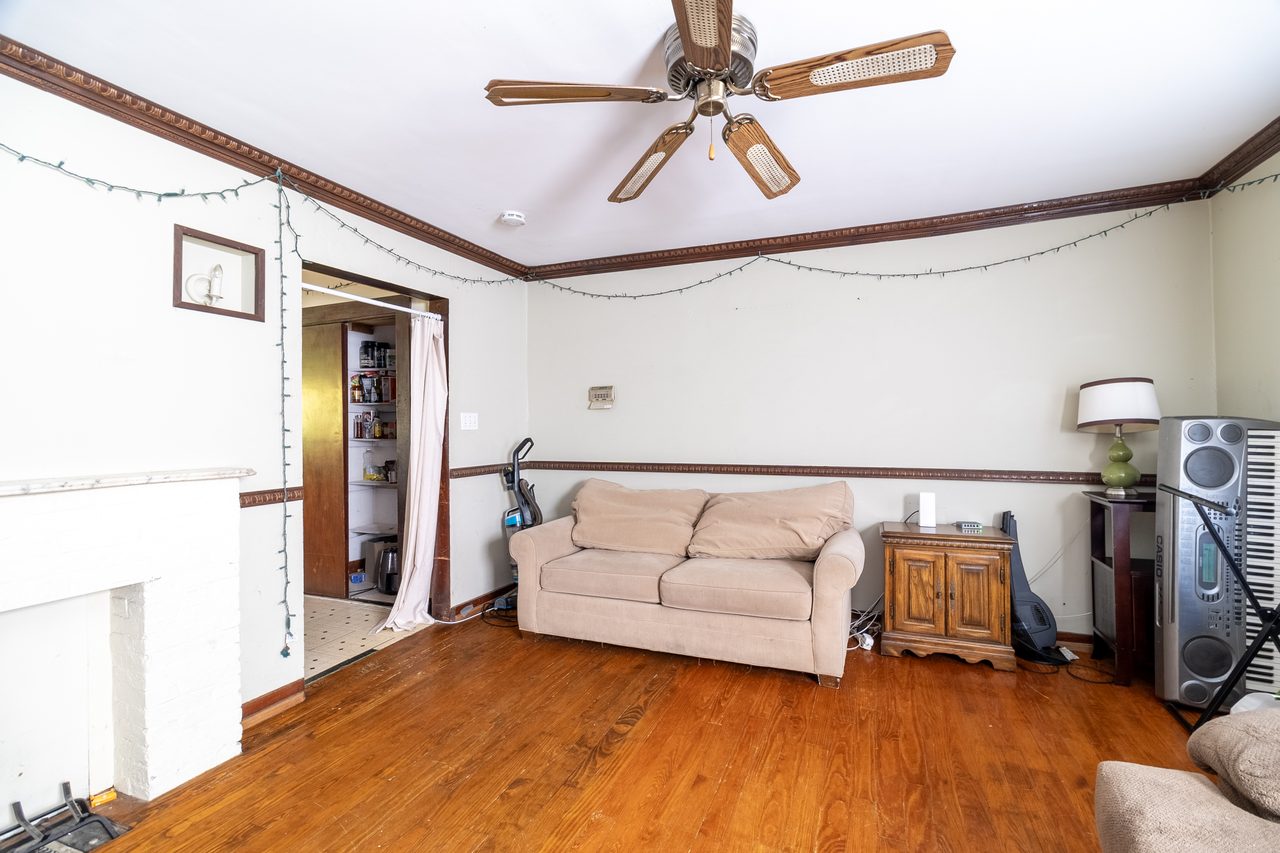 #1742: Allston - Queen Bedroom B - 7