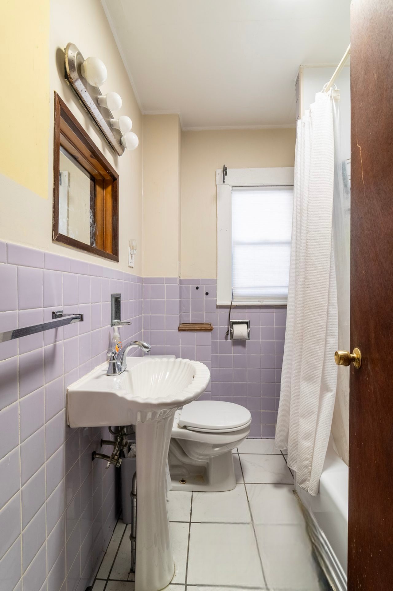 #1742: Allston - Queen Bedroom C - 3