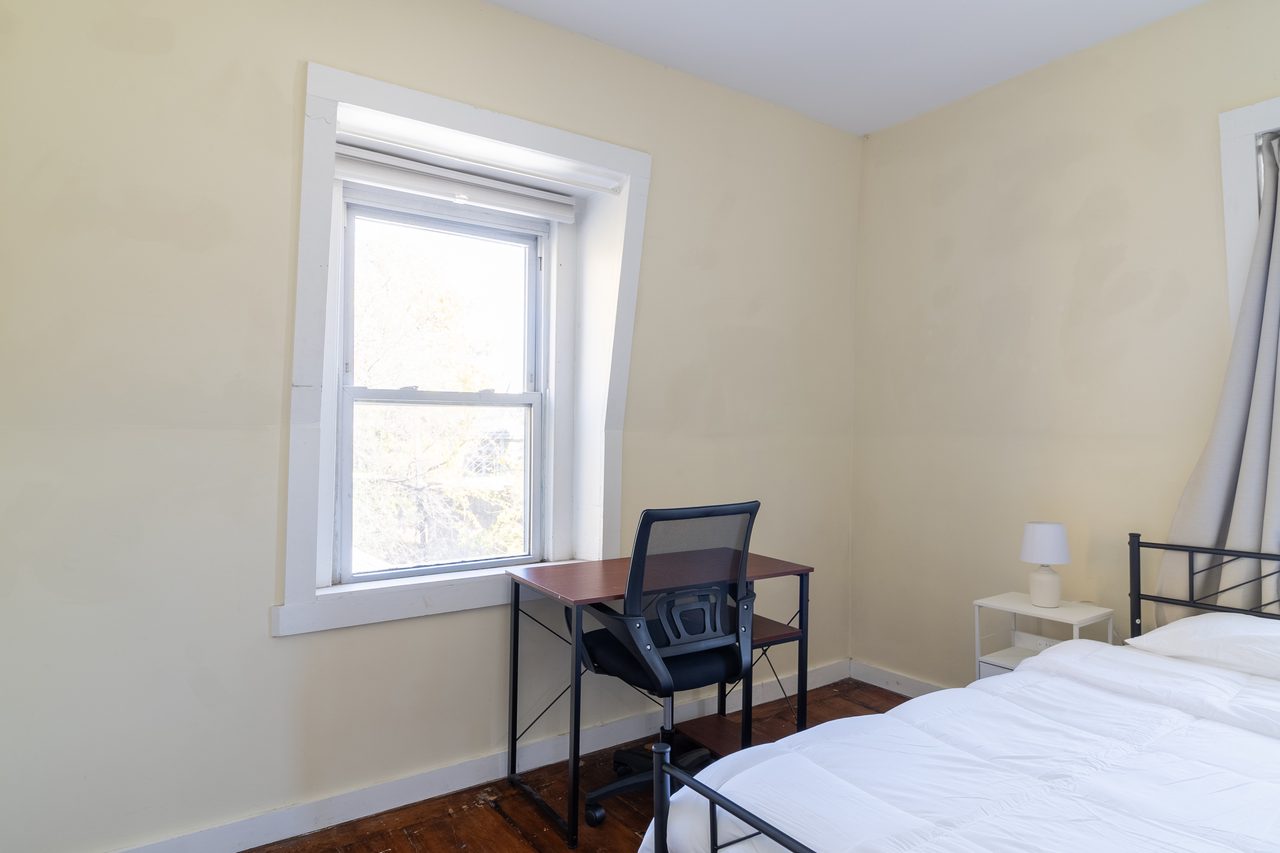 #1742: Allston - Queen Bedroom C - 8