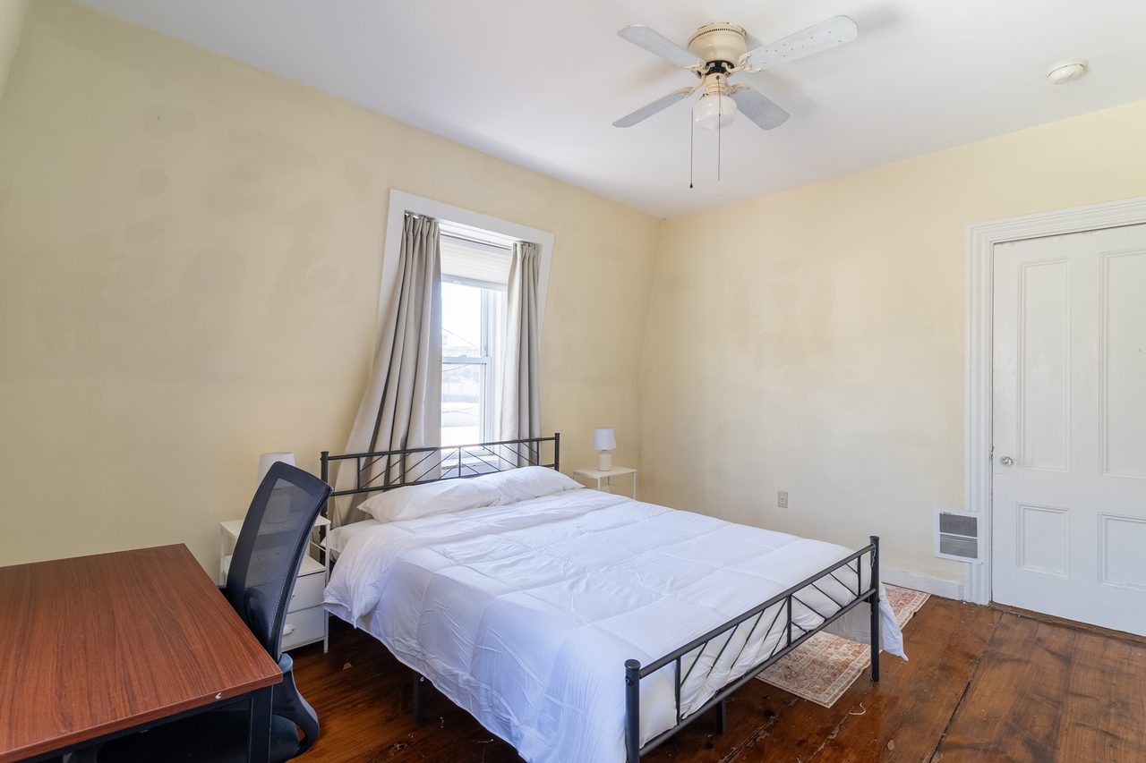 #1742: Allston - Queen Bedroom C - 10