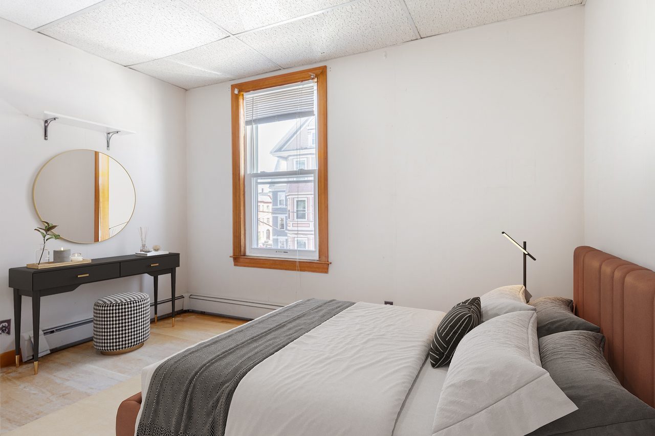 #1026: Mission Hill - Queen Bedroom A - 15