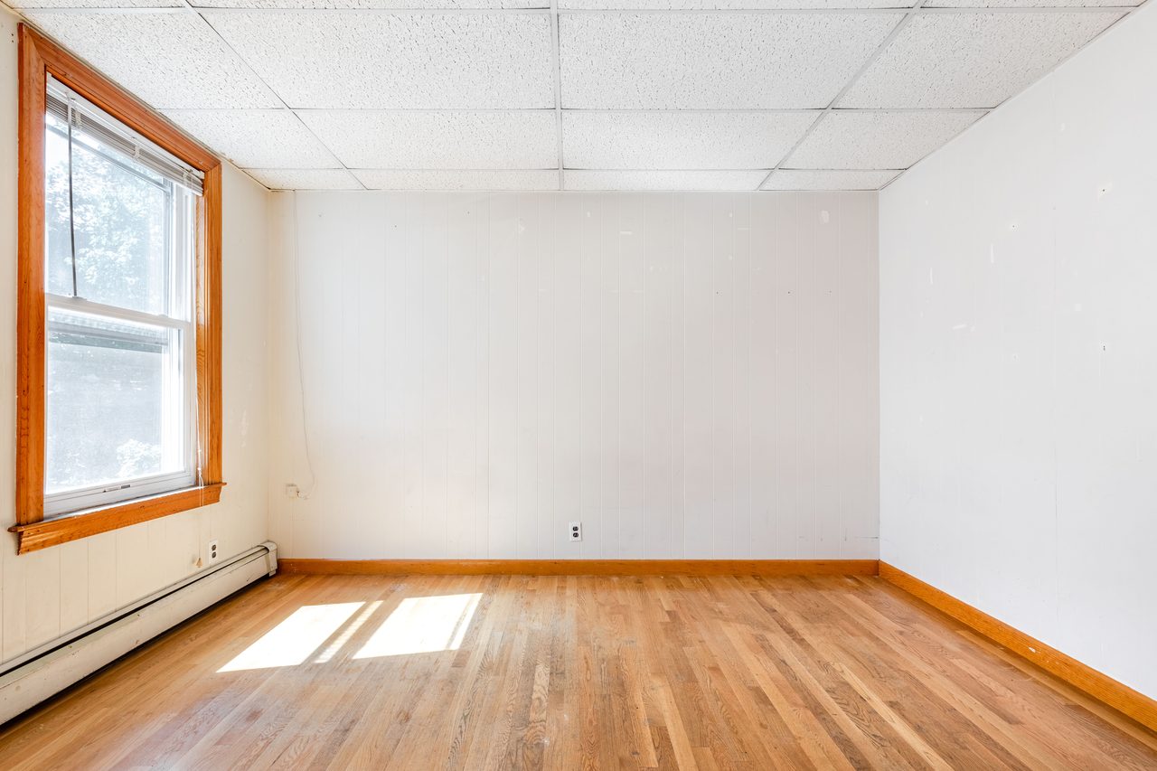 #1026: Mission Hill - Queen Bedroom C - 14