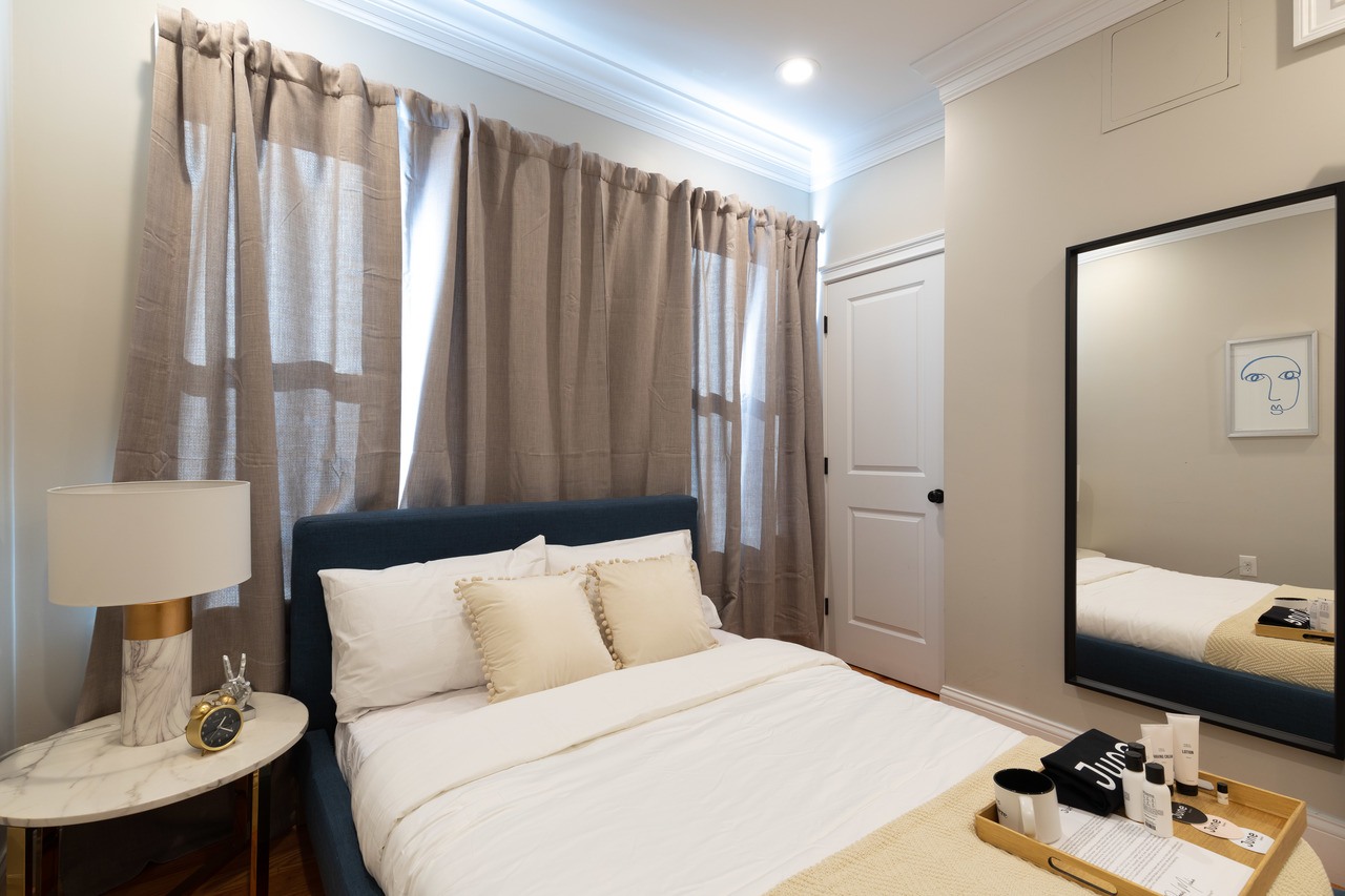  #277: North End - Full Bedroom A  -  #277: North End  - Gallery -  2