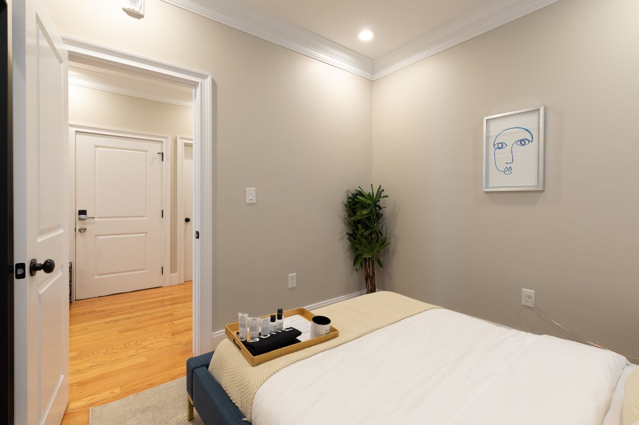  #277: North End - Full Bedroom A  -  #277: North End  - Gallery -  3