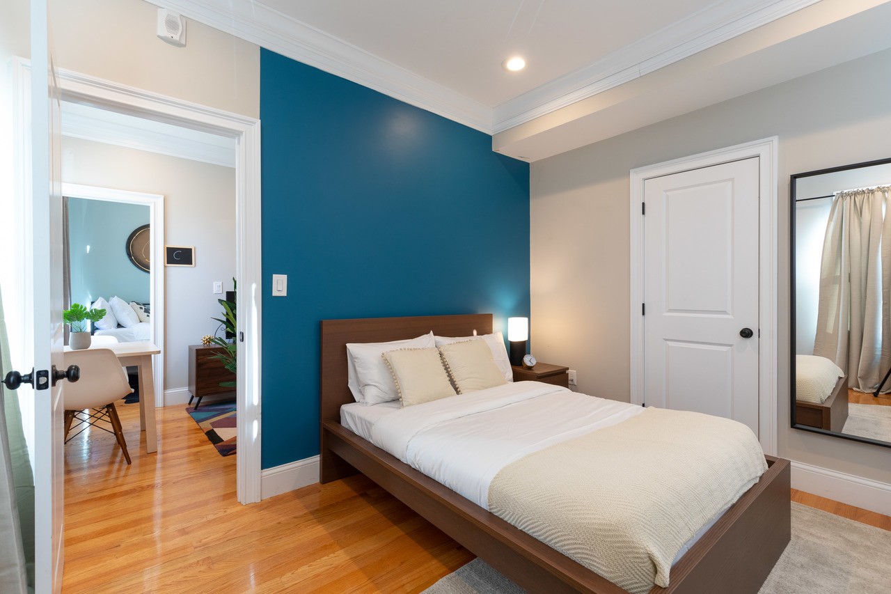  #277: North End - Full Bedroom B  -  #277: North End  - Gallery -  9