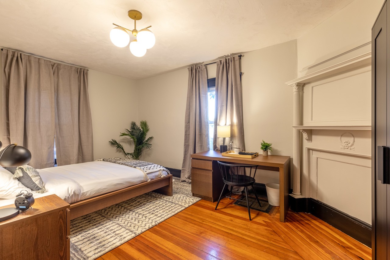 #233: Allston - Queen Bedroom B - 5