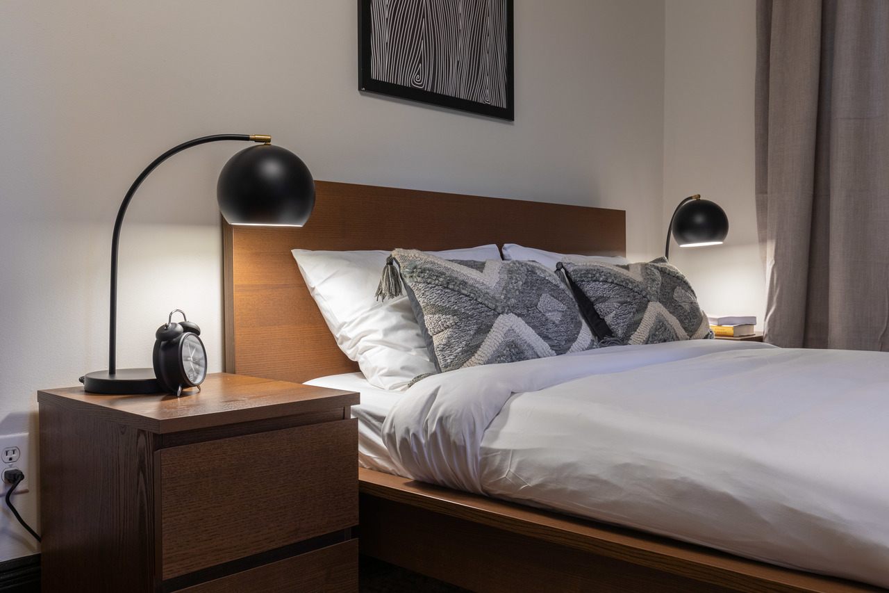 #233: Allston - Queen Bedroom B - 4