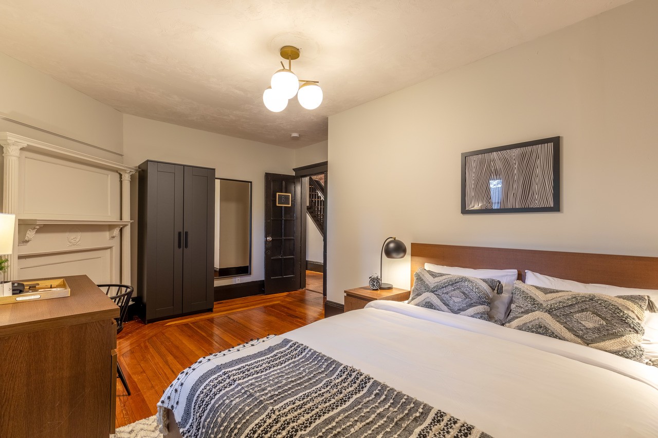 #233: Allston - Queen Bedroom B - 3
