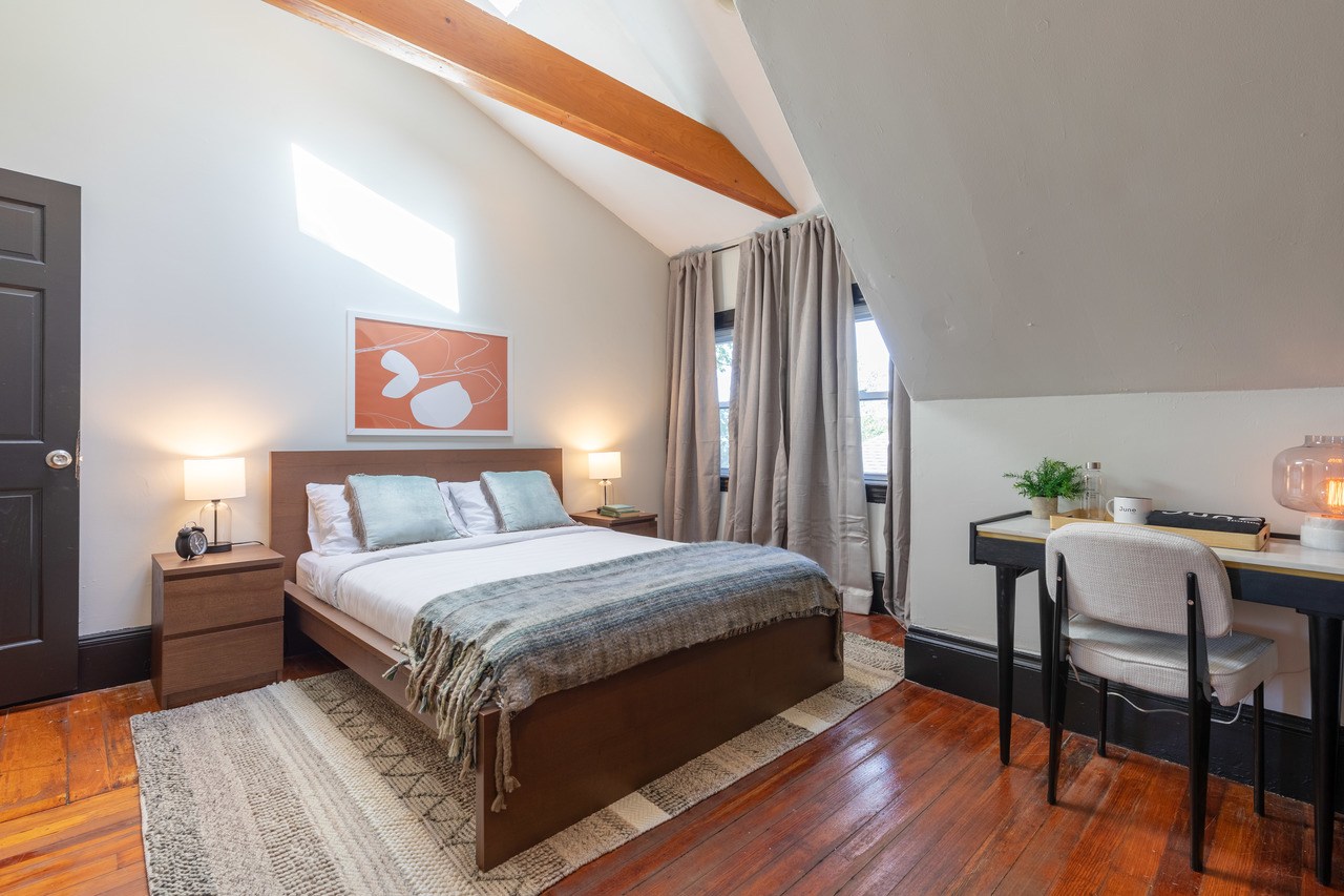 #233: Allston - Queen Bedroom C - 16