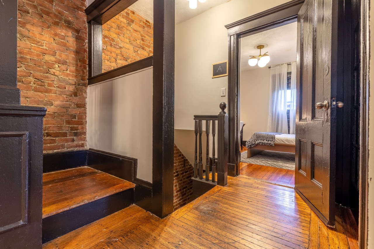 #233: Allston - Queen Bedroom D - 4