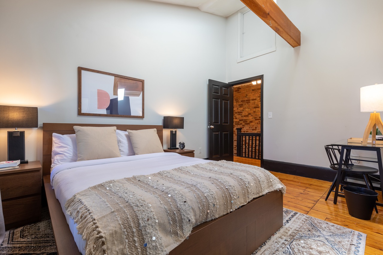 #233: Allston - Queen Bedroom D - 13